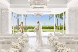 世界中のハネムーナーが憧れる「モアナサーフライダーウェスティンリゾート&スパ」