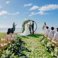 【HISパッケージ】衣裳+メイク+アルバム付き!(2025年挙式)