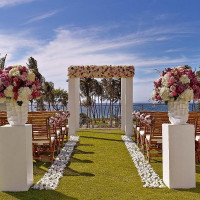 基本挙式+日本人ヘアメイク+フォトツアー付きのオールインワンプラン★