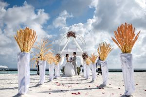 ★ビーチ挙式★ コンスタンス・ハラベリ