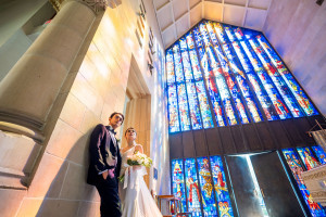 壁一面のステンドグラスが圧巻の「セントアンドリュース大聖堂」