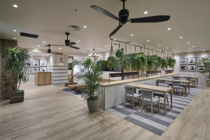 ご相談はご来店またはオンラインにて承っております。お二人のご希望をお聞かせ下さい