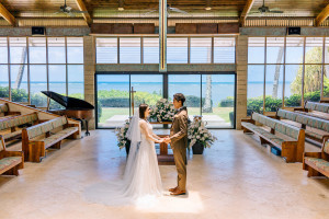 オアフ島唯一のオーシャンフロントの本格派教会