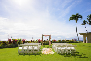 ホテル・コテージから宿泊タイプが選べゲストとの滞在も楽しめる「ロイヤルラハイナ」