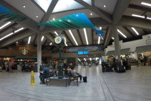 ホノルル空港からマウイ島まで約40分!朝5時台~夜9時台まで1日29便運航。