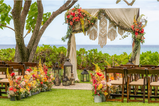 オアフの西部、コオリナ地区。
美しい海辺の「ラニクホヌア」は、古代ハワイアンが神聖な儀式を行ってきたと伝えられています。