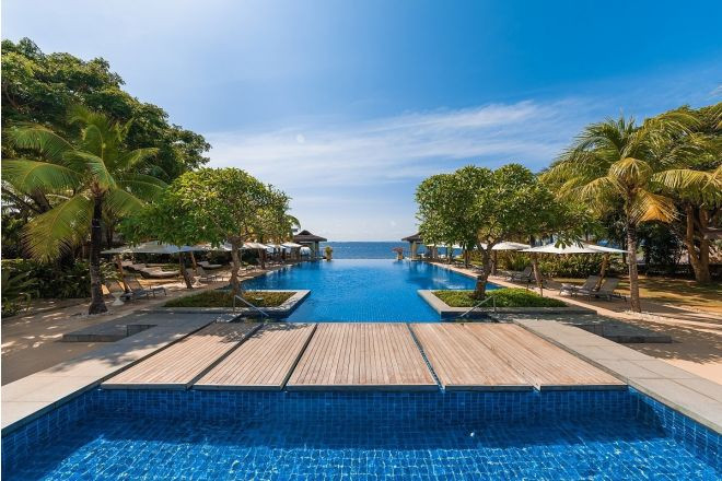 クリムソンリゾート & スパ マクタン