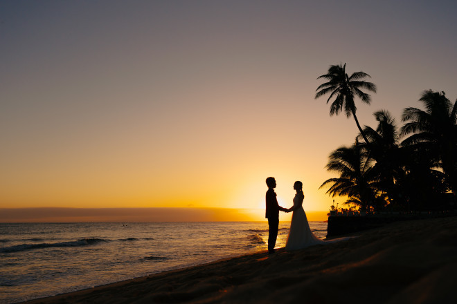 目の前のビーチで夕景フォト