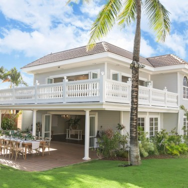 コロニアルスタイルのゲストハウスでお招きした大切な方々をおもてなし