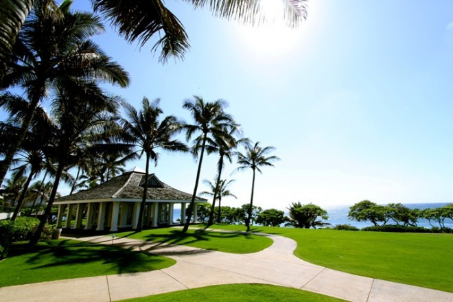 大パノラマの海が広がる絶景ウエディング。