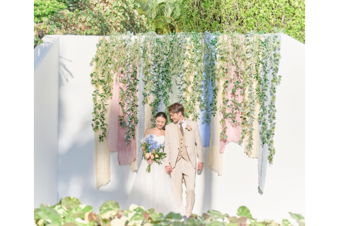 会場敷地内のフォトスポットでナチュラルな雰囲気の写真撮影