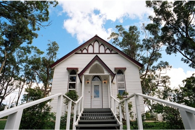 爽やかな空気と時間が流れるアットホームな雰囲気のチャペル