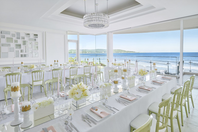 非日常の絶景とこだわりの料理を楽しめるオープンエア・バンケット