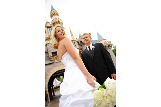 ディズニーならではの世界観の中にどっぷりとひたれるウエディング。