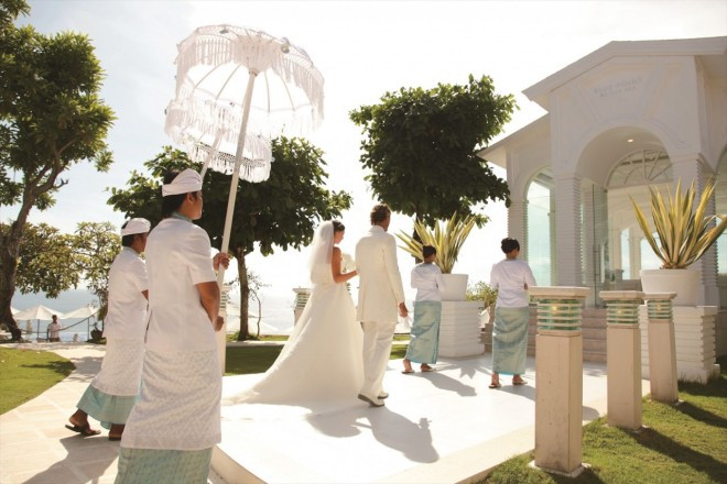 挙式やパーティはもちろんのこと至福の滞在まですべてが叶えられるウエディングリゾート.