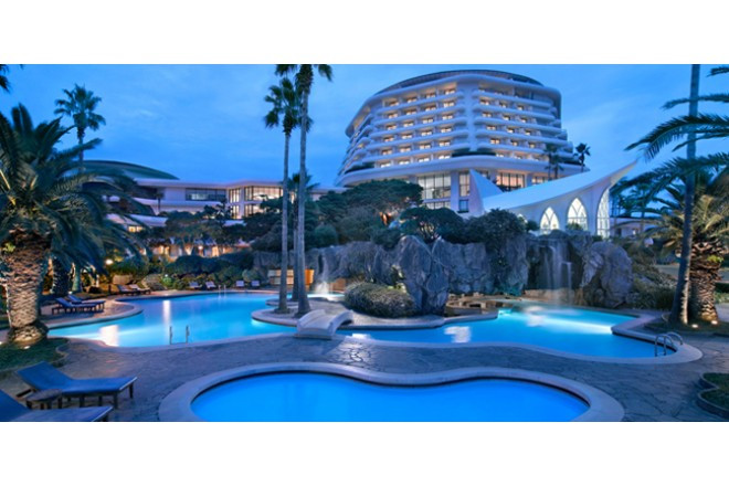 レインボーチャペル