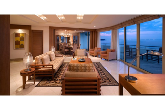 レインボーチャペル