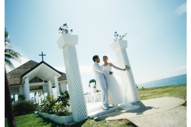 高級リゾート内に立つパラダイス・チャペルは伝統と近代を融合させた造り