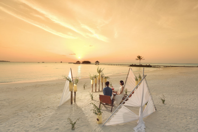 幻想的なサンセットカクテル。幸せに満ちたひと時を感じてください♪