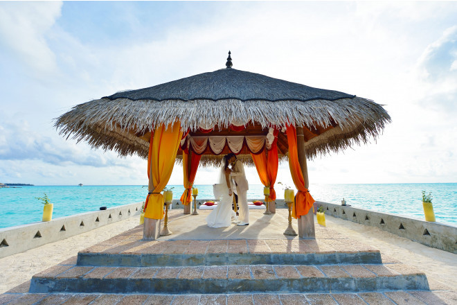 美しいラグーンをバックに愛を誓う感動ウエディングは、おふたりの心に深く刻まれることでしょう。