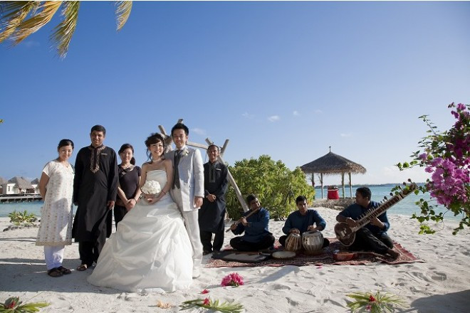 ラグジュアリーな雰囲気の中にもモルディブの人々の温かさが流れる。