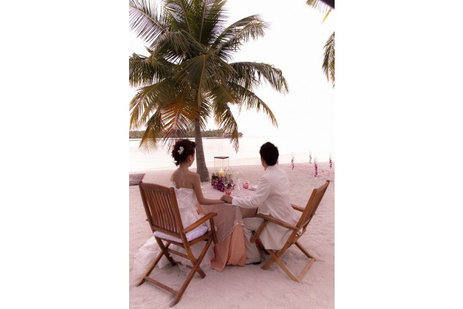 セレブ御用達の、綿密にデザインされた究極の楽園で叶える憧れ挙式。