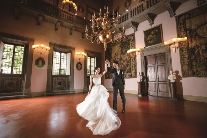 ロマンの香り漂うヨーロッパで、 ドラマティックなウェディングを