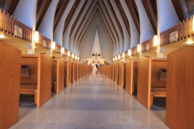 ワイキキビーチの近くに建つ大きな教会です。