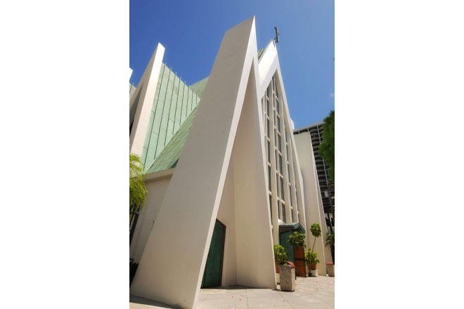 ワイキキビーチの近くに建つ大きな教会です。