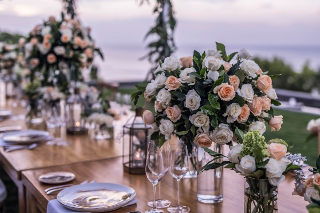 お好きな色でゲストをおもてなし