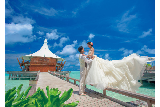 モルディブらしさを追求したナチュラルリゾートでありながら、洗練されたスタイリッシュな施設が魅力です。