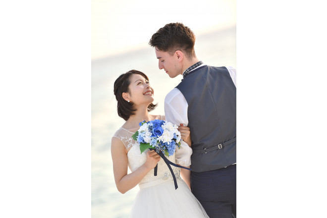 島の周りの海は、美しいラグーンに囲まれた極上の珊瑚の楽園。ハートの島で、幸せな時間を大切な方と過ごしてください。