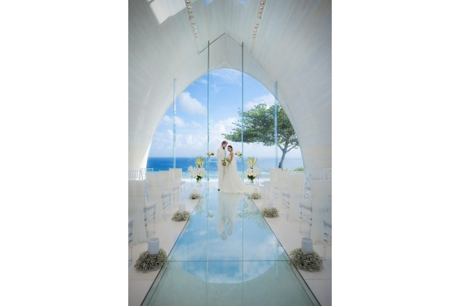 一生を飾る甘美な思い出と世界に唯一の祝福スタイルを実現するのが『アヤナウェディング』