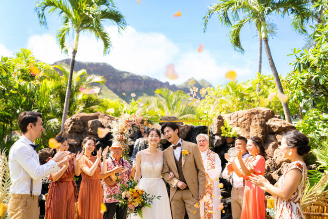 壮麗なるダイヤモンドヘッドの麓、チャペルとゲストハウスが佇む広大な敷地をすべて独占して、憧れのガーデンウェディングを。