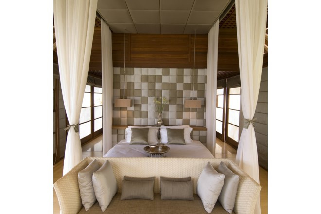 モダンスタイリッシュなヴィラは挙式後に宿泊が可能。完全なる非日常空間でウエディングの余韻にひたって。