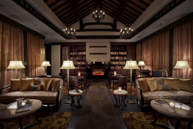 モダンチャイナの粋を極めたスタイリッシュな落ち着きある空間。