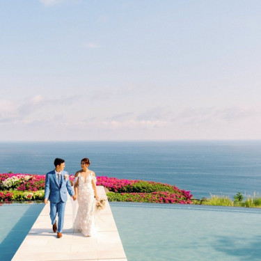 あたたかく差し込む太陽の光が、2人の未来を照らす