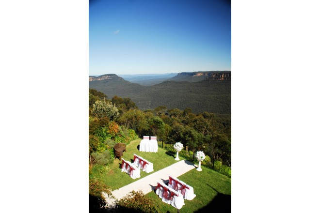 大自然のエネルギーをダイレクトに感じるスポットでのセレモニー。