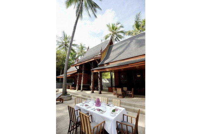 静謐と贅が同居した憧れのアマンリゾートでのウエディング時間。