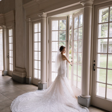 エレガントさとハワイらしい開放感を兼ね備えた教会