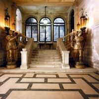 バウアーホテル