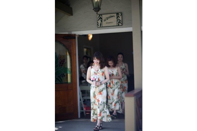 チャペルではドレスコードがないので、サンダル・短パンもOK!
お気に入りのお衣裳でご参列頂けます♪