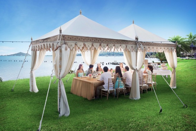 海の目の前のガーデンでマハラジャテントパーティも可能