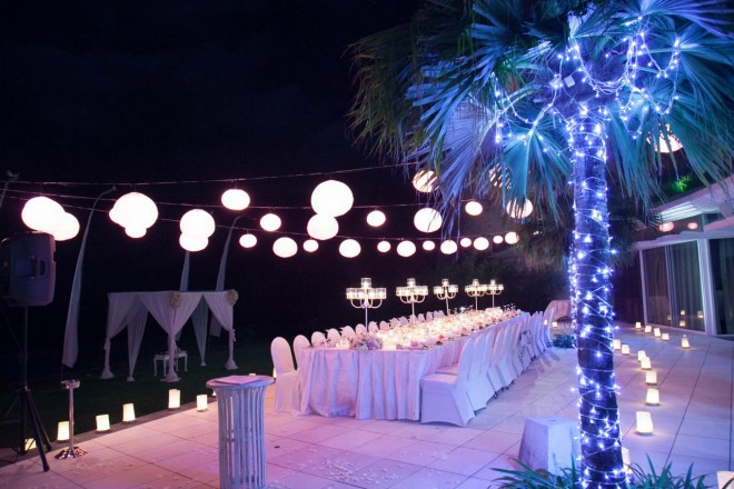 大人数も安心の広いガーデンでゆったりお二人らしいウェディングを