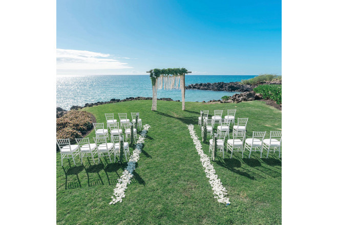 ウェスティン ハプナ ビーチ リゾートウェディングのガーデン挙式