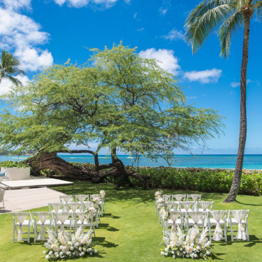 ヒーリングスポットのカヴェヘヴェヘを望むガーデンウェディング