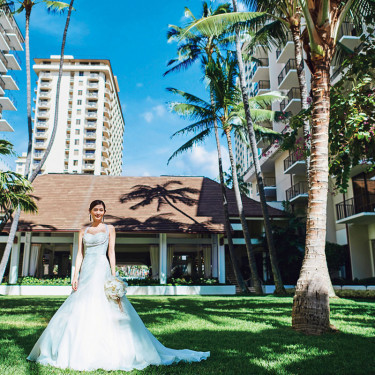「天国にふさわしい館」を意味する「ハレクラニ」で上質なウェディング