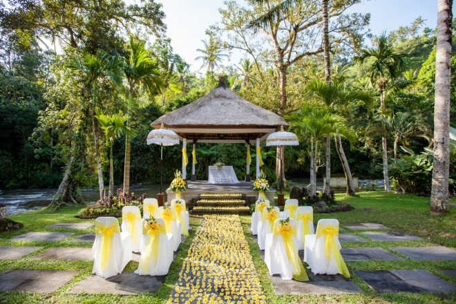 開放感のあるガゼボで行うウエディングは、バリの大自然を五感で感じられることでしょう