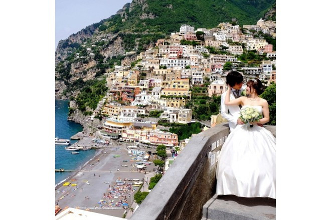 挙式後には絶景をバックにフォトツアーが楽しめる