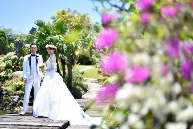 花や緑に囲まれたガーデン